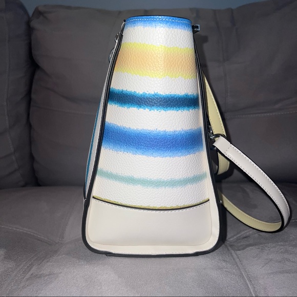 Calvin Klein Brand New Tote Bag with Coin Purse - Picture 3 of 10